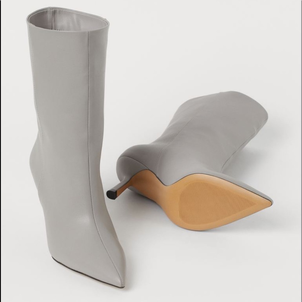 COPY - H&M soft faux leather ankle boots - gray 8M